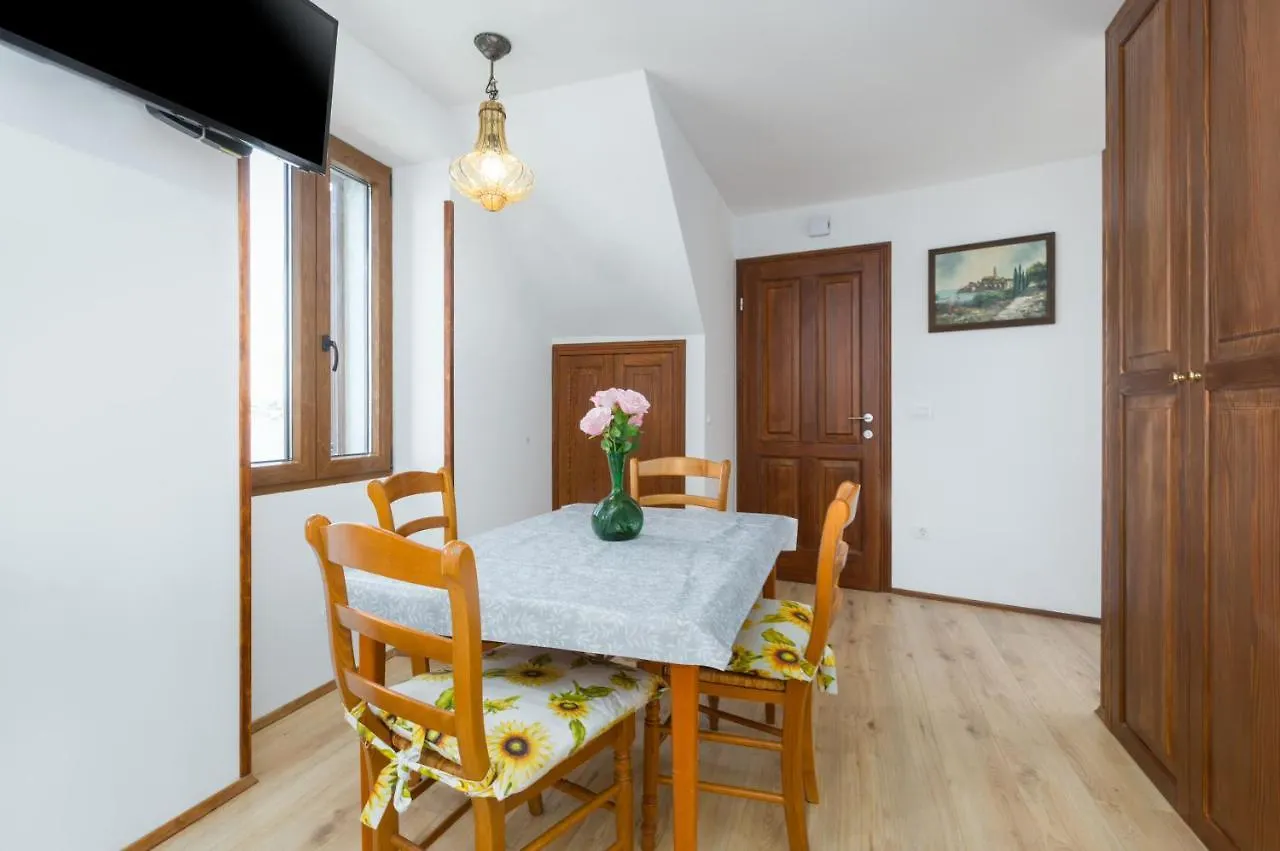 Apartment Lanterna Veneziana Rovinj